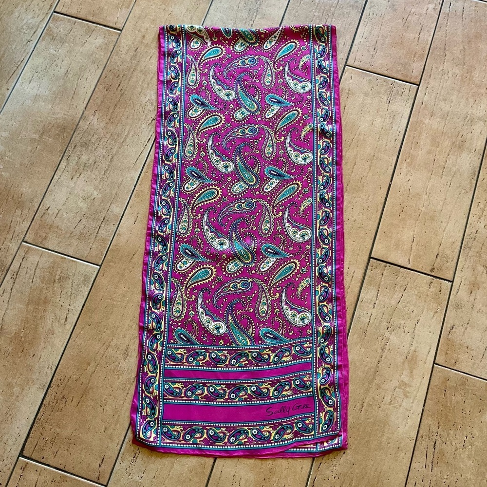 Sally Gee Vintage Oblong Scarf - Picture 2 of 4